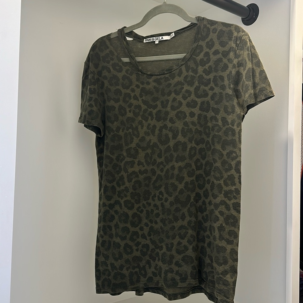 Pam & Gela Leopard tshirt